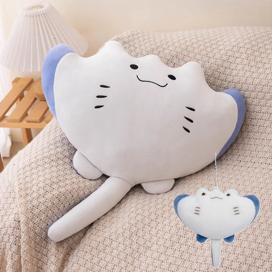 Süßer Manta-Rochen Schlüsselanhänger – Kawaii Plüsch mit Gesicht